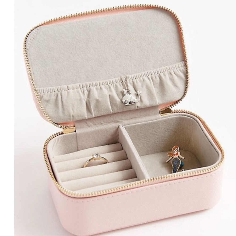 Paper Source Blush Jewelry Case NWT Gold Hardware